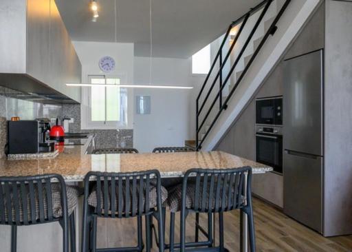 Newly Renovated 2 Bedroom Beachfront House Sitio de Calahonda Exterior photo