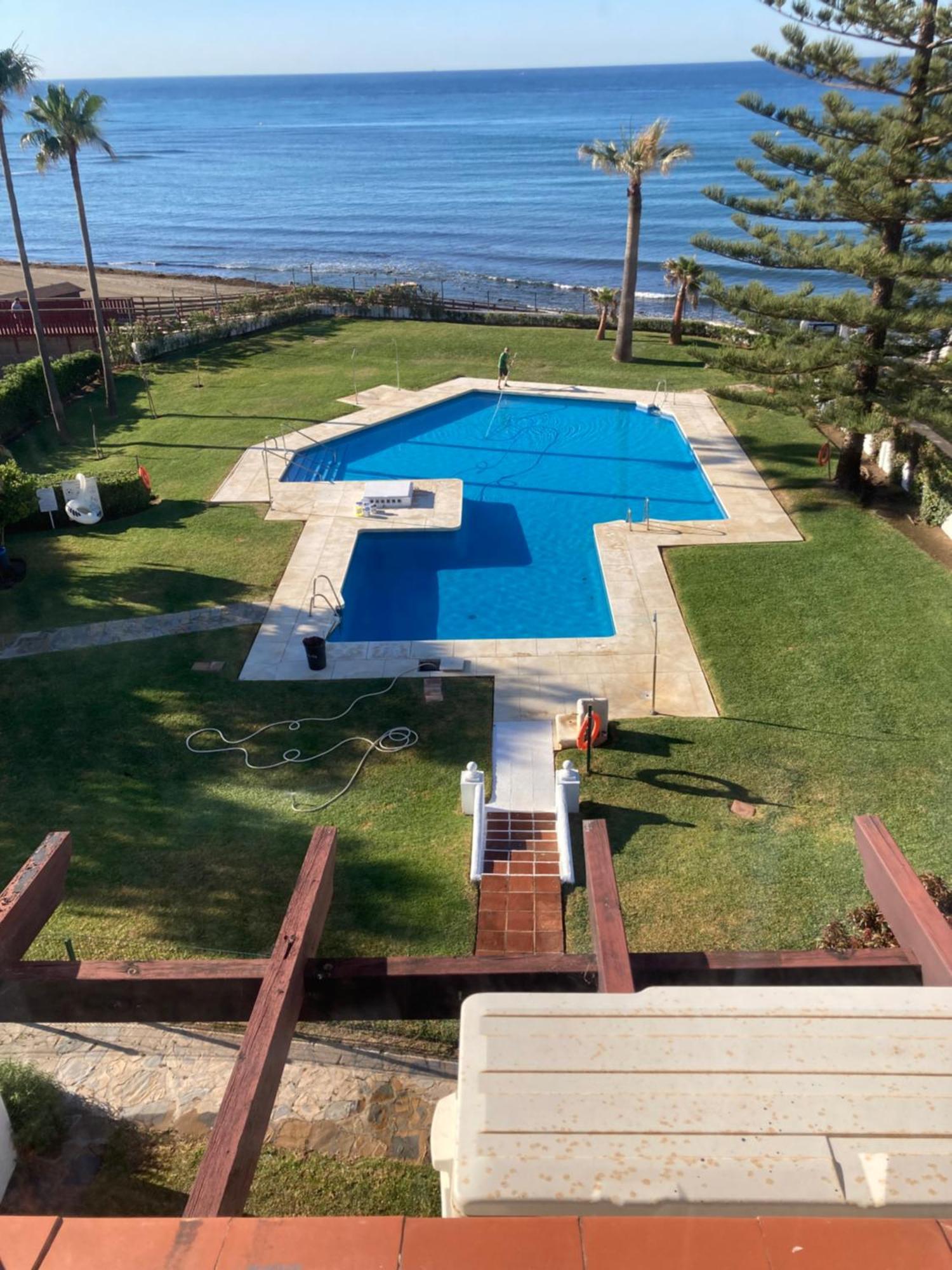 Newly Renovated 2 Bedroom Beachfront House Sitio de Calahonda Exterior photo